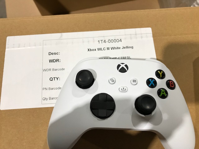 Lot 1 - Mixed C-Grade Xbox Wireless Controllers